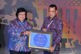 Kerja keras berbuah manis, Pekanbaru terima sertifikat Adipura dari Menteri LHK