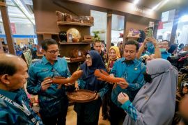 Menparekraf mengapresiasi produk kerajinan Sulsel di Inacraft 2023