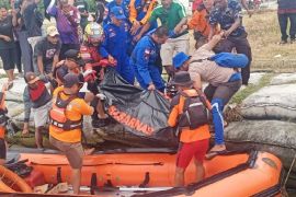 Tim SAR gabungan temukan jenazah korban tenggelam di Holtekam