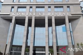 KY nilai putusan PN Jakarta Pusat terkait penundaan pemilu kontroversial