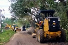 Medco E&P Malaka perbaiki jalan di pedalaman Aceh Timur