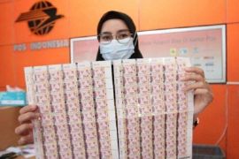 Masyarakat diimbau untuk beli di Kantorpos atau Pospay hindari meterai palsu