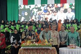 Waket DPRD Napsiani hadiri syukuran penghargaan Adipura