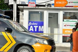 Pistol perampok petugas ATM di Pekanbaru sempat macet