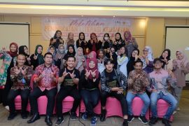 Pengrajin Sasirangan Kalsel dilatih literasi keuangan