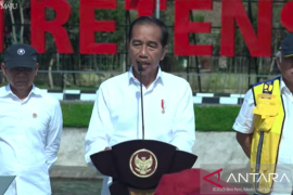 Jokowi inaugurates 4 infrastructures for tackling floods, congestion