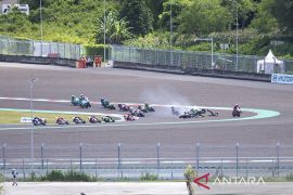 World Superbike- Toprak dan Locatelli kembali ke puncak Superpole, Bautista crash