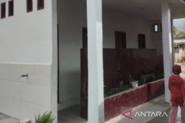 Bangun 4 kamar mandi sekolah, masyarakat Sipange Godang apresiasi Bupati Tapsel