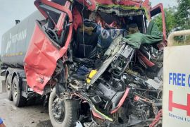 Kecalakaan maut terjadi di tol Permai, truk Pertamina tabrak kendaraan parkir