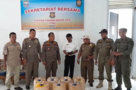 Jelang ramadhan, Satpol PP razia minuman beralkohol tradisional