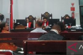 Mantan Kadis Dukcapil SBB terjerat surat pernyataan sendiri