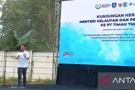 Menteri kelautan ajak nelayan menjaga kebersihan laut