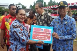 Mengikuti proses demokrasi pemilihan calon anggota MRP