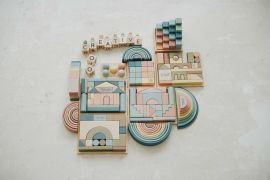 Manfaat mainan balok susun terhadap kemampuan kognitif anak