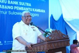 Gubernur Ali Mazi dukung pengembangan Bank Sultra di Muna Barat