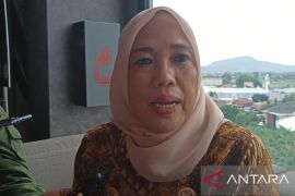 Warga Bagendung lirik pemanfaatan sampah untuk briket