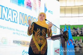 Gubernur Khofifah terima penghargaan "Best Regional Leader"