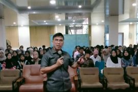 Anggota DPD RI asal Sumbar beri kuliah umun di Departemen Ilmu Komunikasi Unand