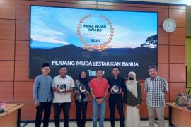 Penghargaan bidang lingkungan bagi tiga pejuang muda di Kalsel