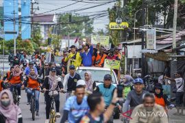 Piala Adipura ke tujuh Kabupaten HST di arak keliling Kota