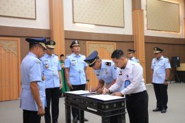 Lantik pejabat administrasi dan PNS baru, Kakanwil ingatkan corevalue ASN ber-AKHLAK