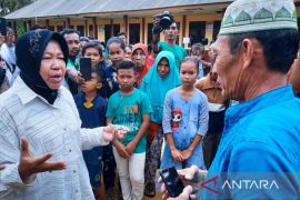 Pengiriman bantuan logistik Kemensos ke Serasan terkendala cuaca
