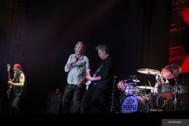 Jokowi nonton konser Deep Purple di Solo