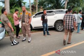 Mobil dinas Wabup Mukomuko mengalami kecelakaan
