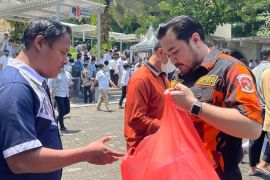 Program Jumat Berkah, Sapma PP Surabaya berbagi