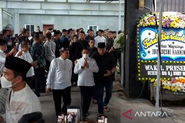 Moeldoko sampaikan permohonan maaf atas nama istrinya