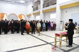 Gubernur Gorontalo rotasi 227 pejabat struktural dan fungsional