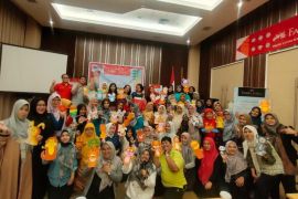 Faber-Castell latih kreativitas mengajar guru di Jambi