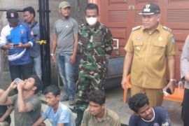 Etnis Rohingnya yang terdampar di Abdya dipindah ke gedung bekas Puskesmas