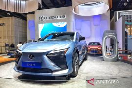Kenyamanan teknologi DIRECT4 pada The All New Lexus RZ