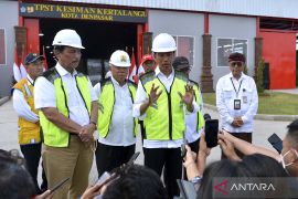 Presiden Jokowi resmikan empat TPST di Kota Denpasar, Bali
