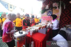 Polda Kalsel bantu UMKM binaan Bhayangkari pasarkan produknya hingga ekspor