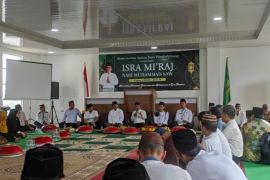 Molen Nganggung Bareng Jajaran Kemenag Kota Pangkalpinang, Maknai Peringatan Isra Miraj