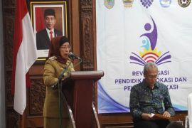 Boleh buka, pemilik warung diimbau pasang tirai selama bulan Ramadhan