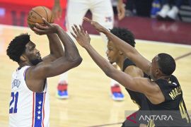 Cetak 70 poin, Embiid bantu Philadelphia 76ers kalahkan Spurs