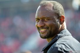Crystal Palace resmi memecat pelatih Patrick Vieira
