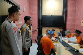 Empat pelajar berkonflik dengan hukum jalani ujian di Mapolres Trenggalek