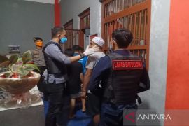 Puluhan petugas geledah Lapas Batulicin