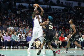 Joel Embiid alami cedera lutut kanan