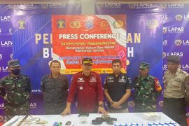 Lapas Banjarbaru razia gabungan bersama APH wujudkan aksi "Pemasyarakatan bersih-bersih"