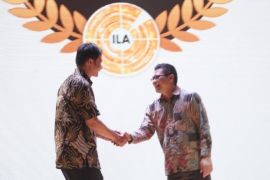 Dompet Dhuafa raih Indonesia Moslem Industry Leader kategori ZISWAF pada ajang IIO 2023