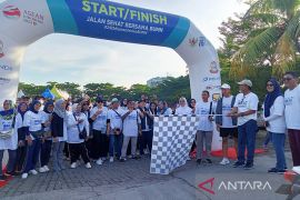 Pelindo dan mitra gelar Jalan Sehat BUMN di 10 kabupaten/kota