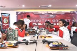 Pelajar Papua bikin sistem operasi ponsel pintar