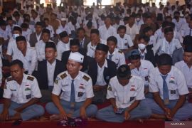 Tajuk ANTARA NTB - Ramadhan di sekolah Mataram: Antara seremoni dan substansi