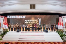 Presiden Jokowi beri penghargaan atas kontribusi berbagai pihak selama PPKM