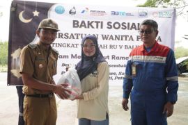 Pertamina  salurkan 1.000 paket sembako Ramadhan bagi warga Penajam